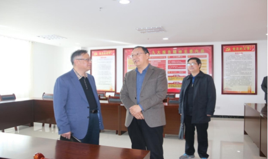 省委常委、省總工會主席馬吉孝等一行蒞臨青海物產(chǎn)集團公司視察，調(diào)研指導道路貨運企業(yè)建會、貨運司機入會等工作