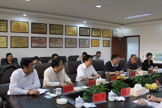 省委常委、副省長駱玉林實地考察物產(chǎn)集團(tuán)“雙百”行動重點項目